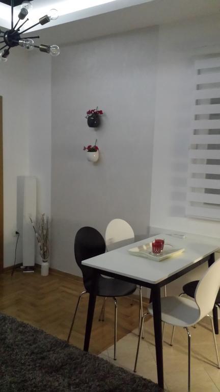 Apartment Fini Тиват Экстерьер фото