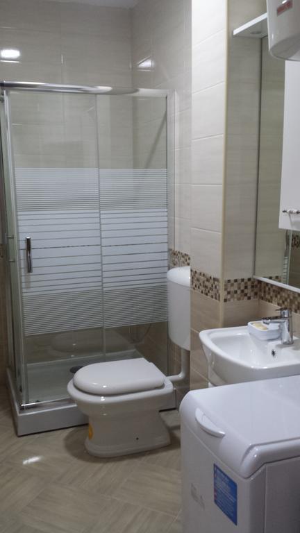 Apartment Fini Тиват Экстерьер фото
