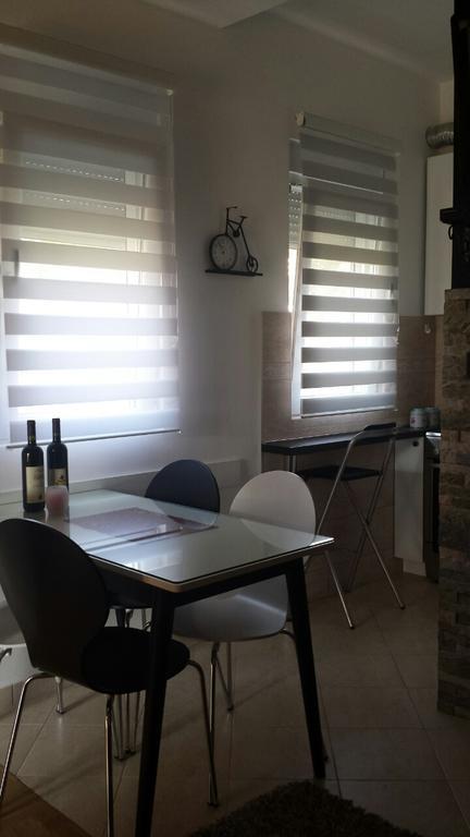 Apartment Fini Тиват Экстерьер фото