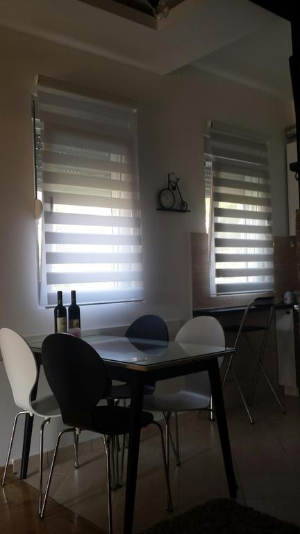 Apartment Fini Тиват Экстерьер фото